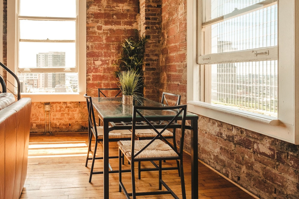 Crashpad On Main Street - photo 2
