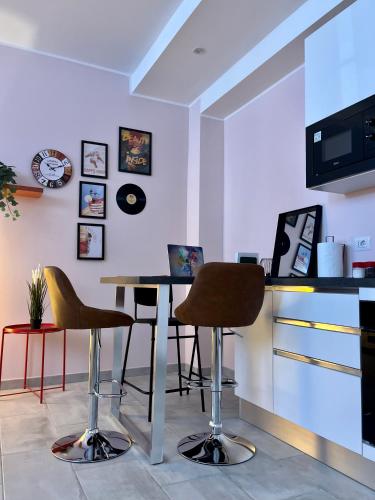 Suite Bohémien Chic A 5 Fermate dal Duomo — 4-Star Luxury Hotel in Milan, Italy