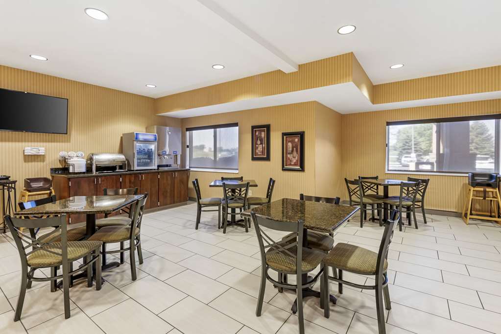 Comfort Inn Albert Lea at Trails Travel Center - photo 44