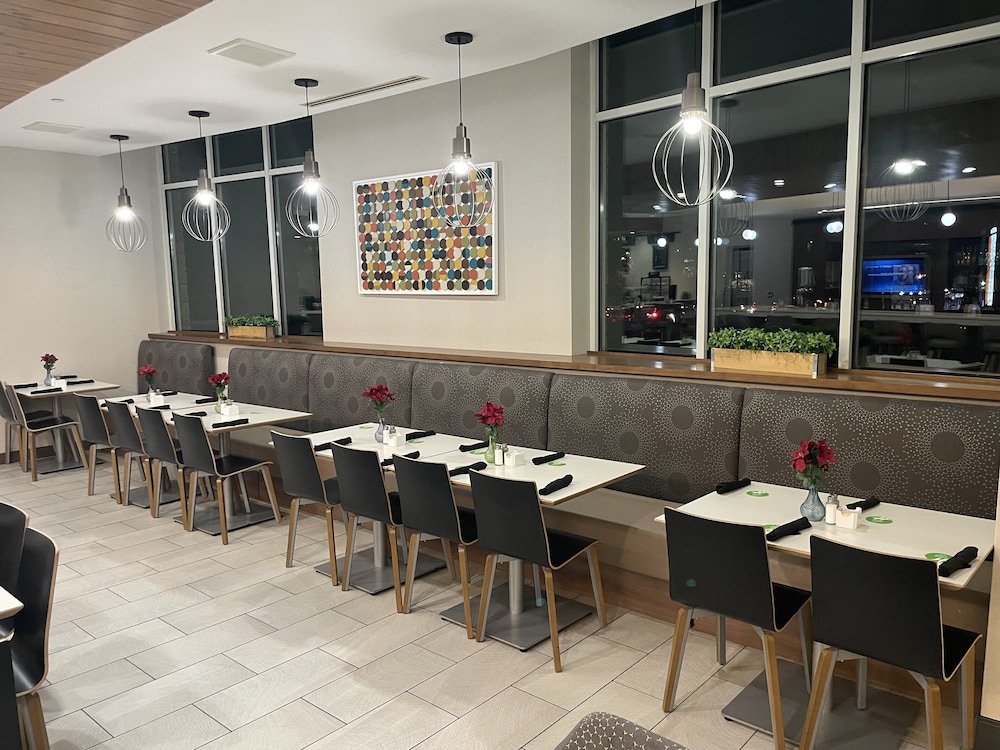 Holiday Inn Atlanta Gas South Arena Area by IHG - photo 20