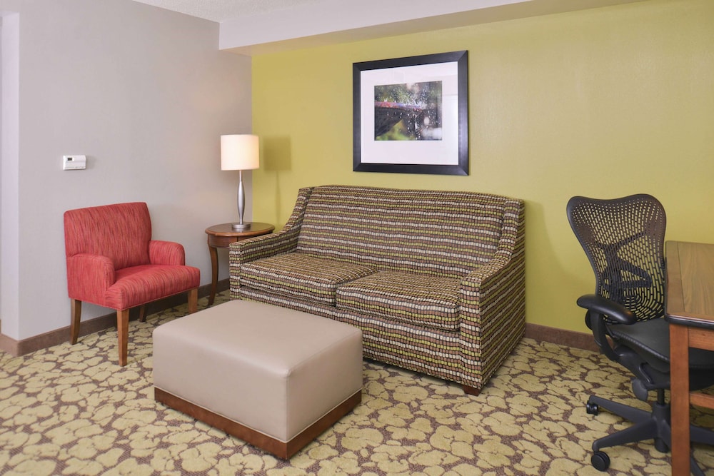 Hilton Garden Inn Indianapolis Carmel - photo 38