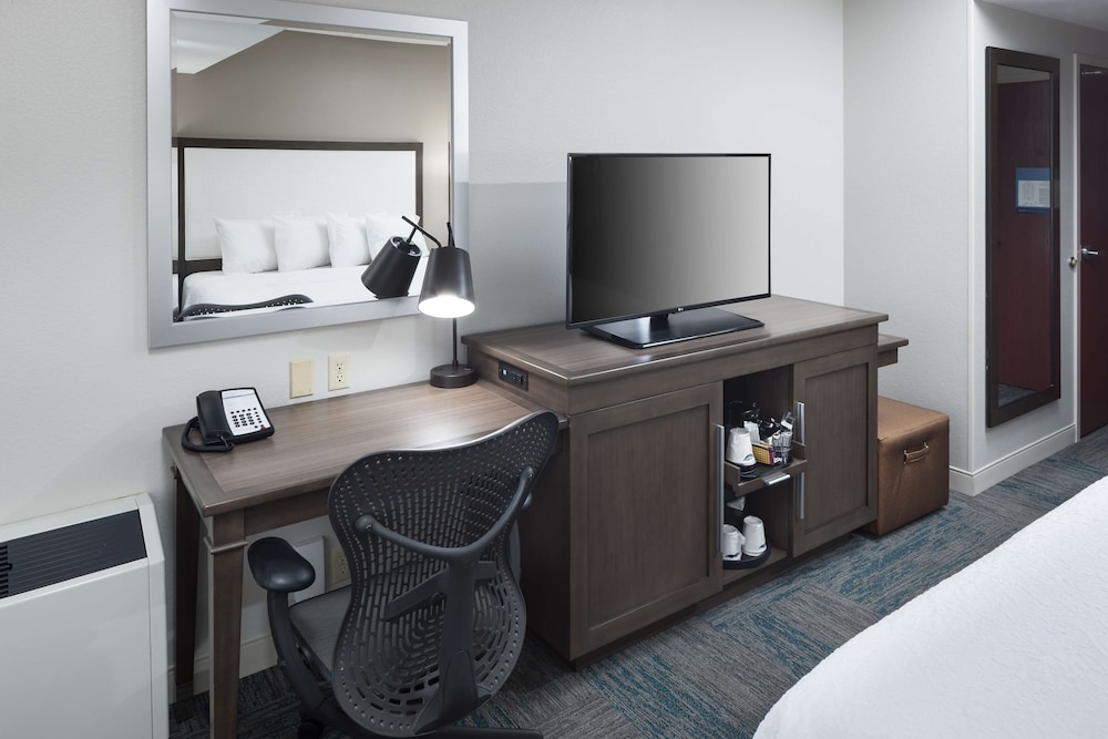 Hampton Inn St. Louis Downtown at the Gateway Arch - photo 14