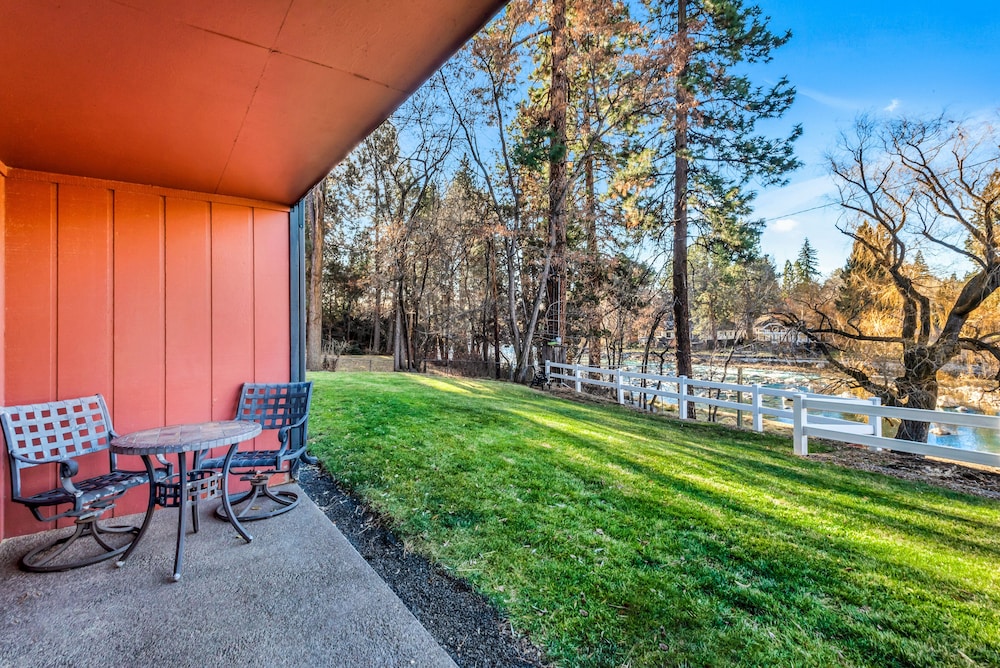 Bend Riverside Inn & Suites - photo 308