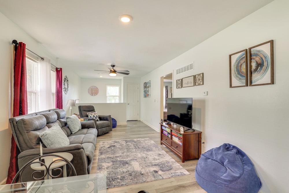 1 Mi To Truman Library Apt W Large Yard 21458458 — Independence