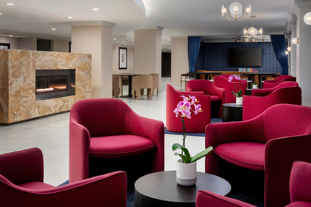 Hilton Orrington Evanston - photo 5