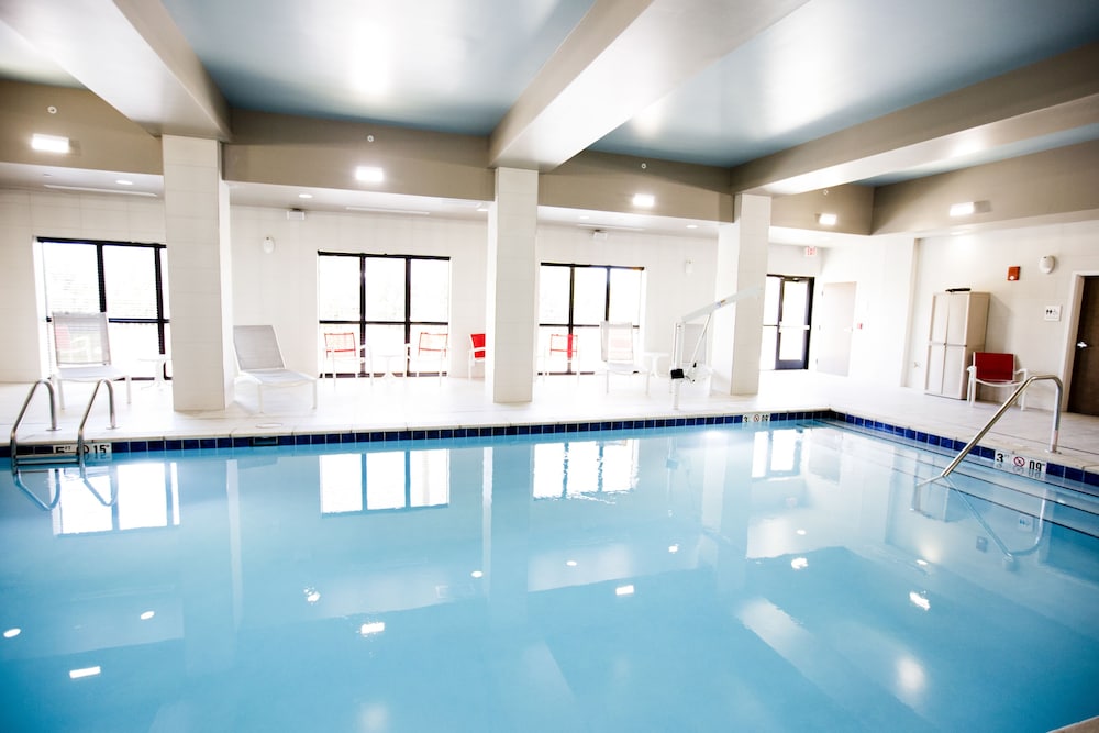Hampton Inn Blue Ash Cincinnati - photo 39
