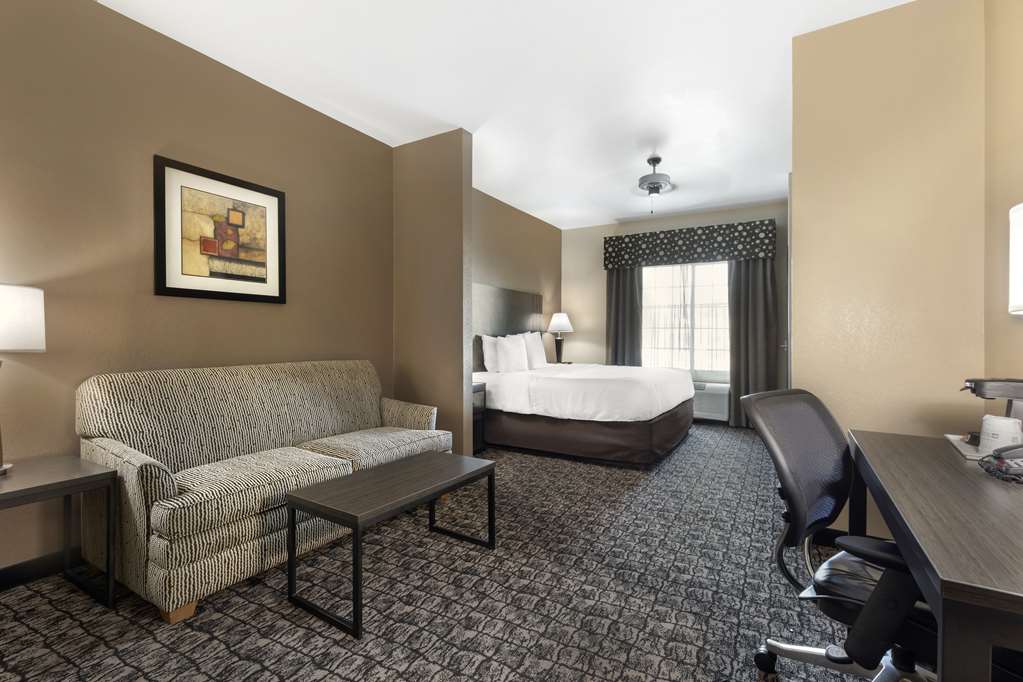 Best Western Carthage Inn & Suites - photo 8