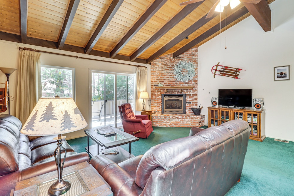 1 Mi to Beach: Cozy Incline Village Condo