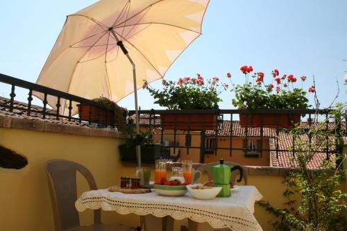 Alloggio Incantevole sui tetti di Bologna — 4-Star Luxury Hotel in Bologna, Italy