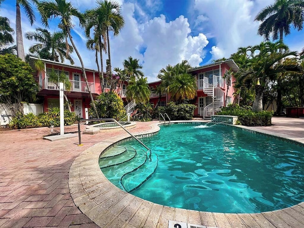 Winterset A North Beach Village Resort Hotel - photo 92