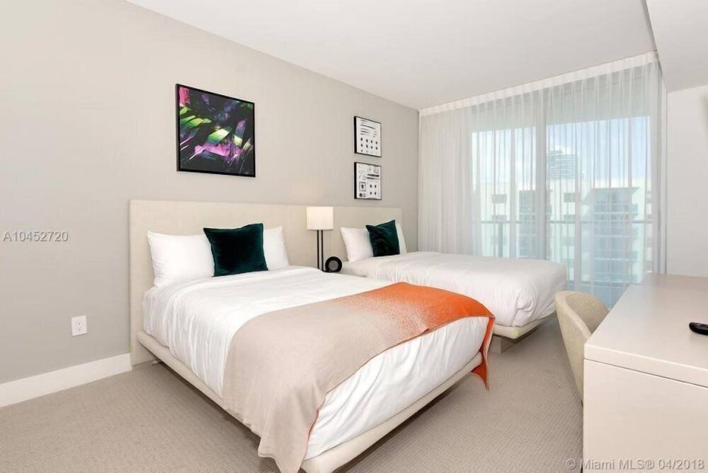 Ocean View 2 Bedrooms 2 Bathrooms @ Hyde Resort - photo 8
