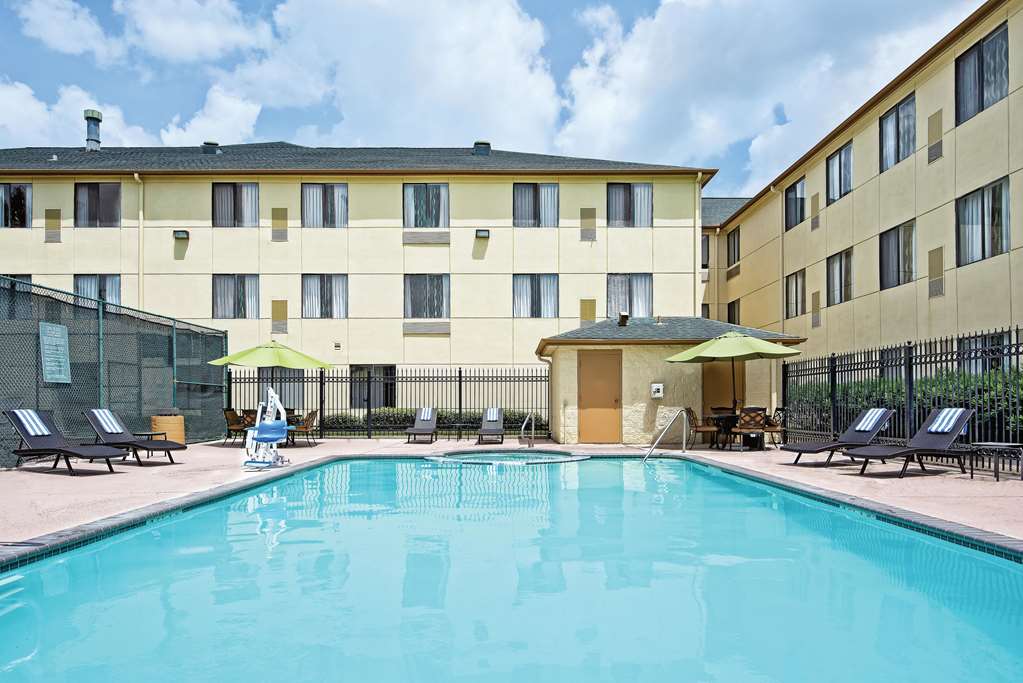 La Quinta Inn Suites Houston North Spring - photo 10