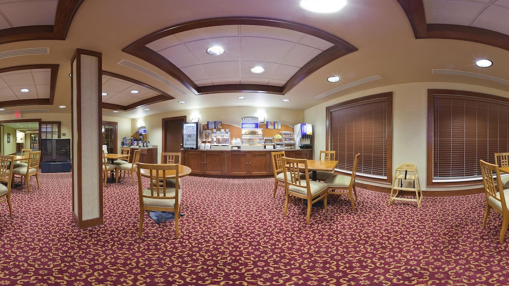 Holiday Inn Express & Suites Greenville by IHG - photo 27