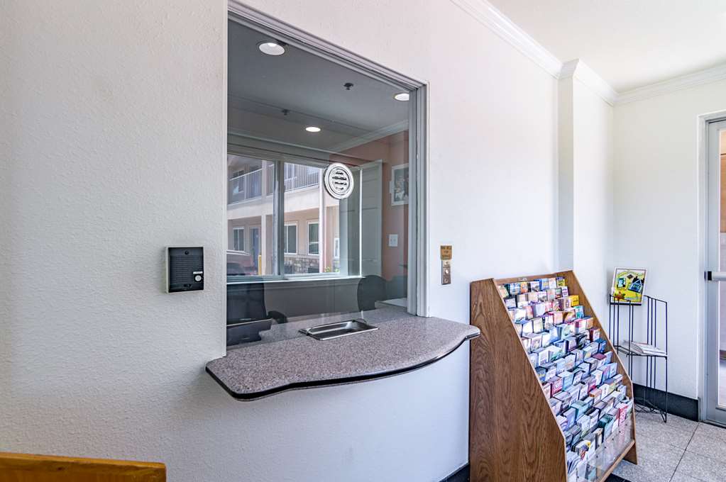 Motel 6 Azle TX - photo 19