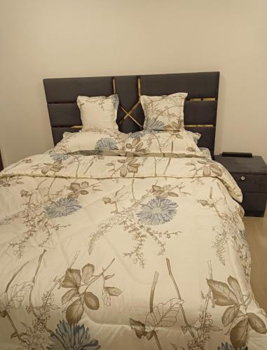 Cozy Beautiful Private Room with Shared Washroom in Ajman City, United Arab Emirates