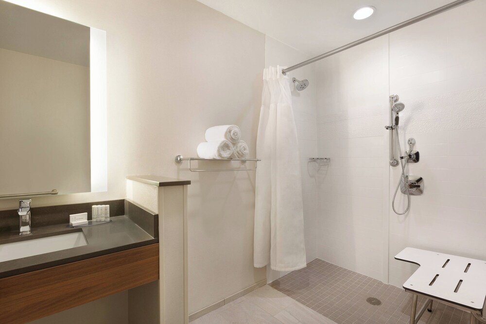 Fairfield Inn & Suites by Marriott Boulder Longmont - photo 16