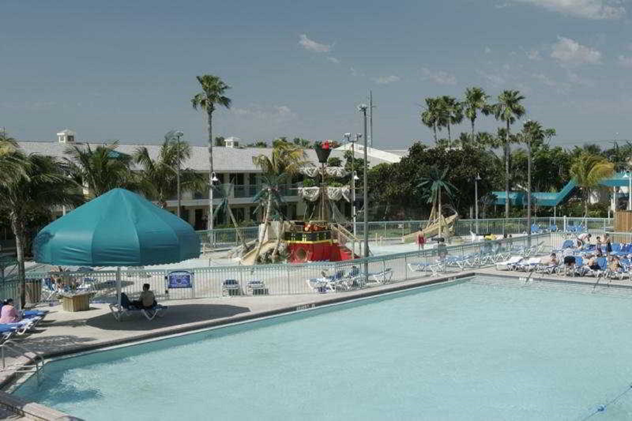 International Palms Resort - photo 39