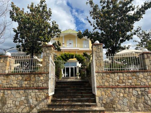 Hotel Restorant Halal Il Tramonto. in Vore, Albania