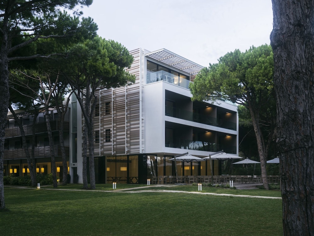 Hotel Mediterraneo — 4-Star Luxury Hotel in Iesolo, Italy