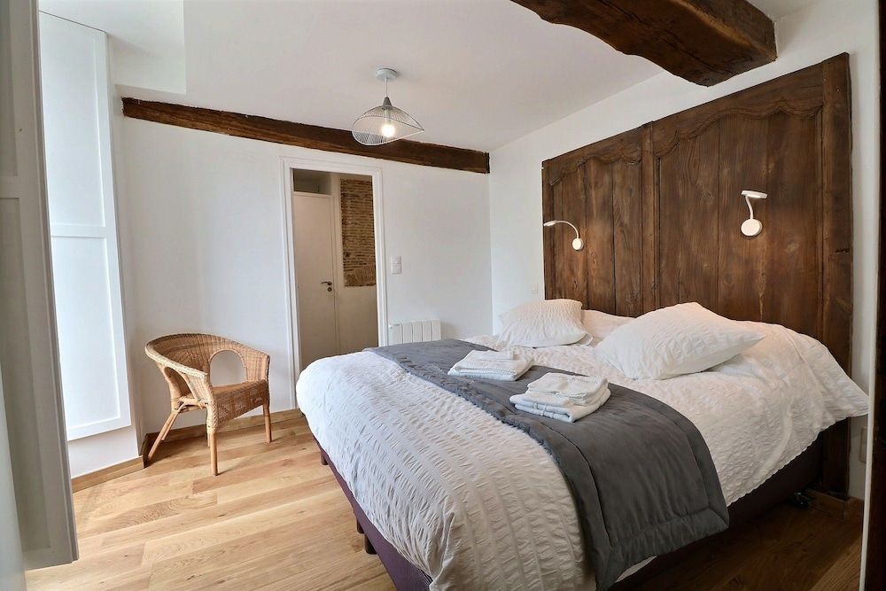 Chateau des Fontenelles — 4-Star Luxury Hotel in Chavagne, France