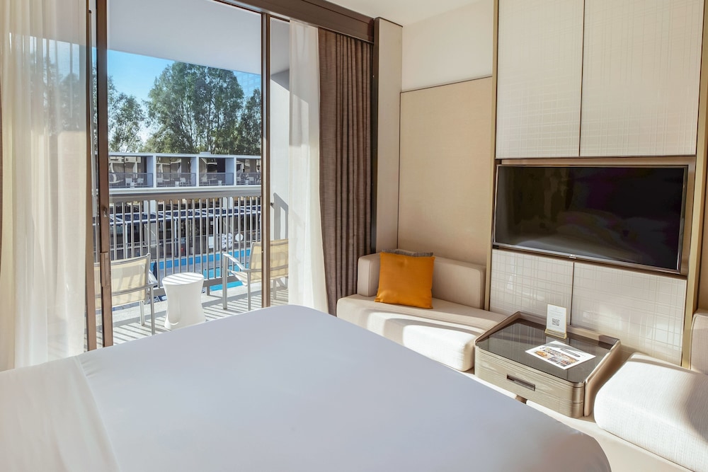 Sheraton Universal Hotel - photo 39