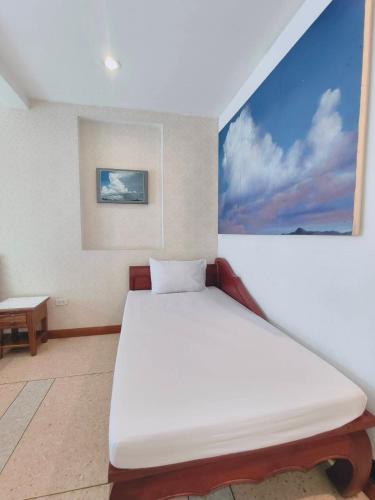 Cloud no 3 Serene Oasis King Bed in BKK Heart