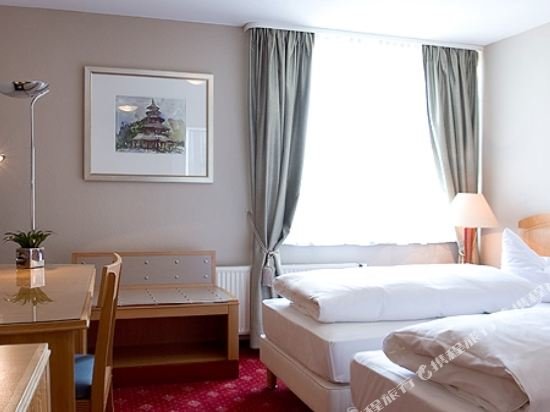 Hotel Das Kleine Ritz — hotel in Fellbach