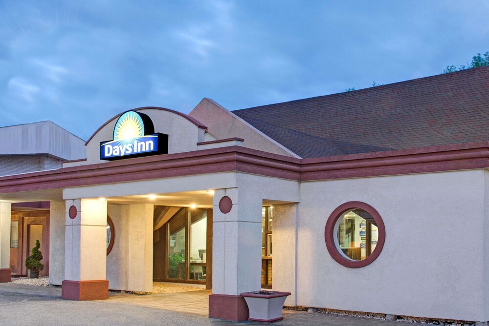 Days Inn by Wyndham Washington Pennsylvania - featured photo