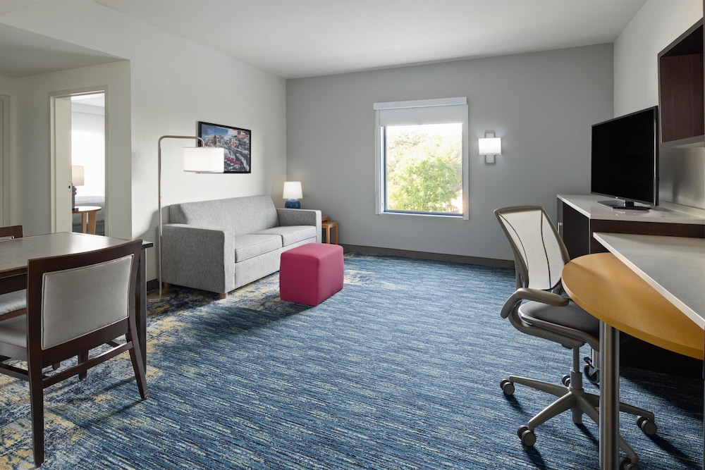 Home2 Suites by Hilton Greenville Downtown - photo 11
