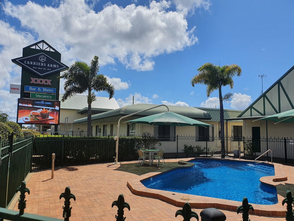 Carriers Arms Hotel — hotel in Maryborough