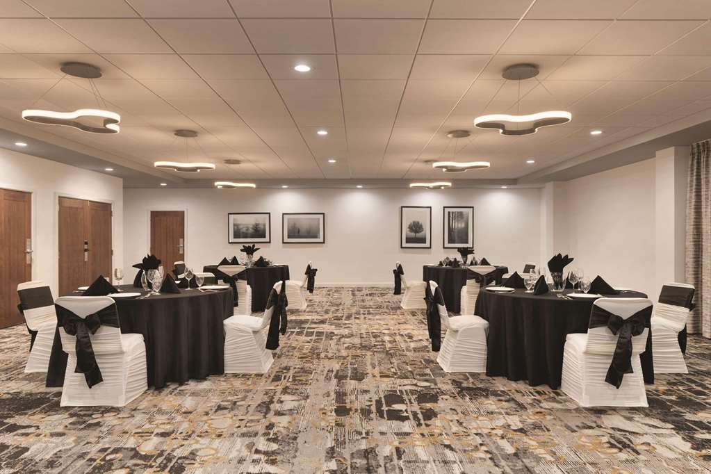 Radisson Hotel Atlanta Airport - photo 23