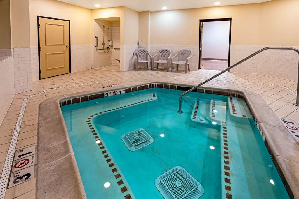 La Quinta Inn & Suites by Wyndham Butte - photo 13