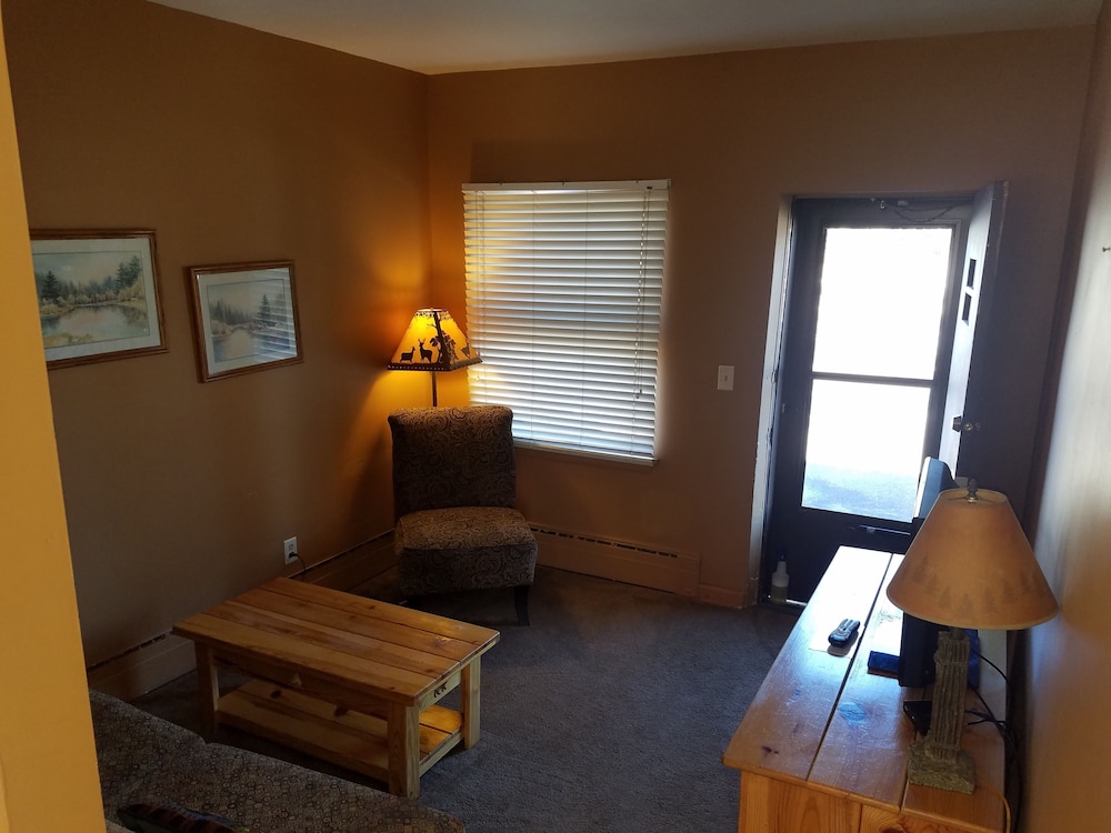 The Willard Munger Inn - photo 27