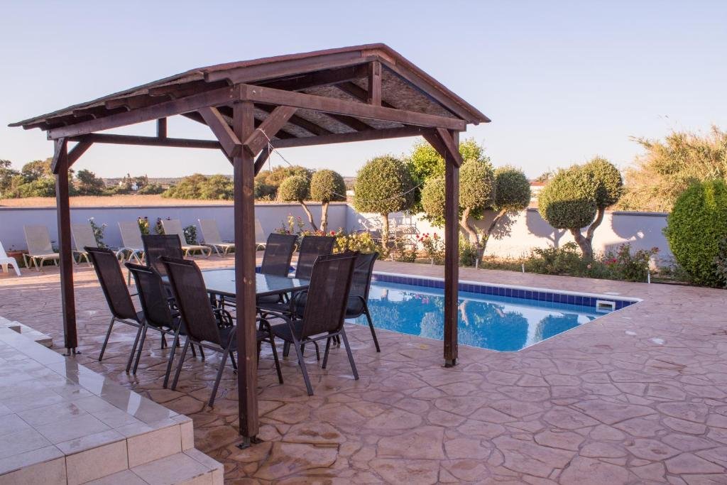 Makronissos Beach Villas