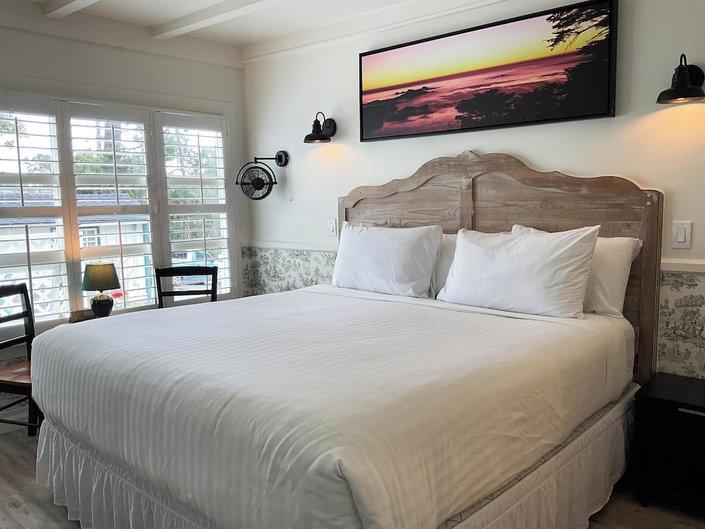 Carmel Green Lantern Inn - photo 54