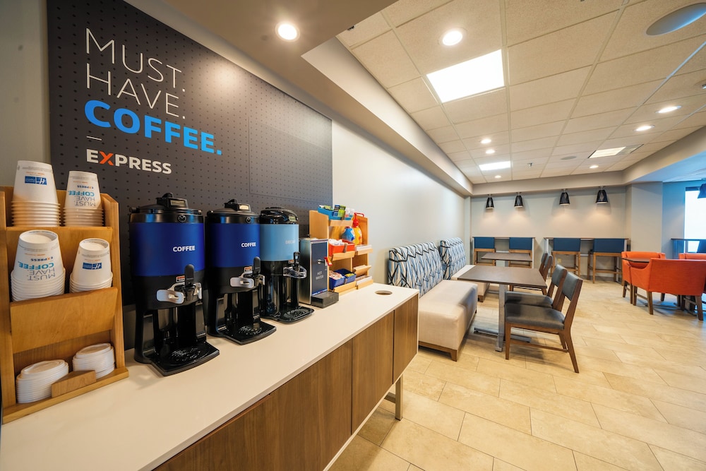 Holiday Inn Express Hotel & Suites Tampa Northwest Oldsmar by IHG - photo 48