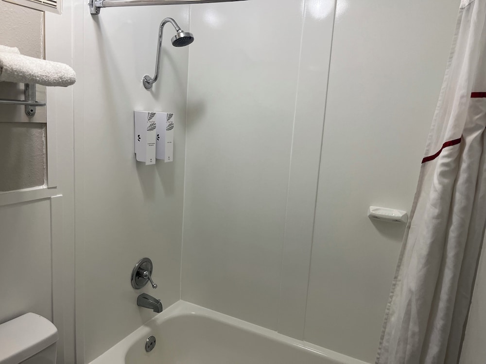 Red Roof Inn Kimball TN I 24 - photo 12