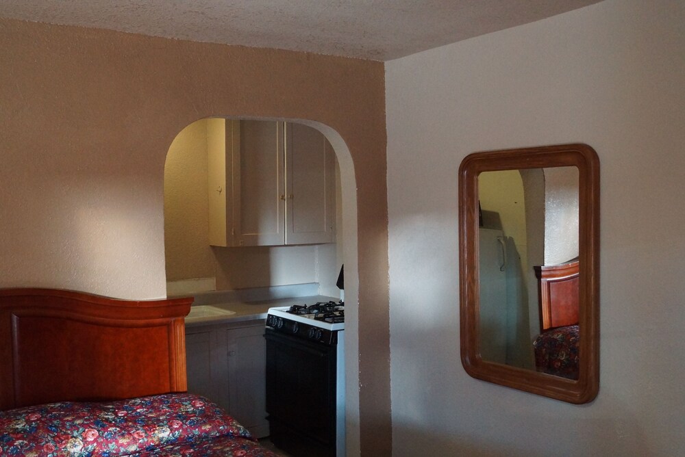 White Mountain Motel - photo 32