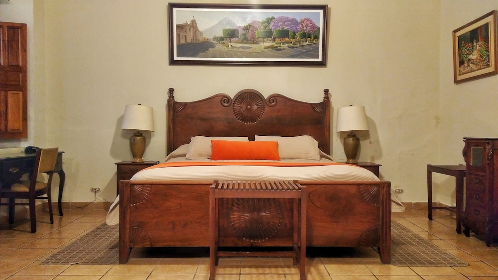 Hotel Aurora — Antigua Guatemala — photo 4