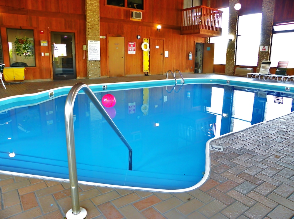 Royalton Inn & Suites - last minute hotel in Upper Sandusky