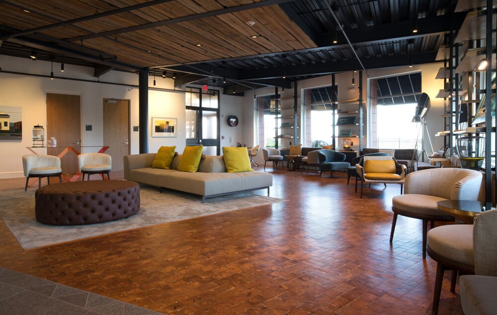 250 Main Hotel - photo 3
