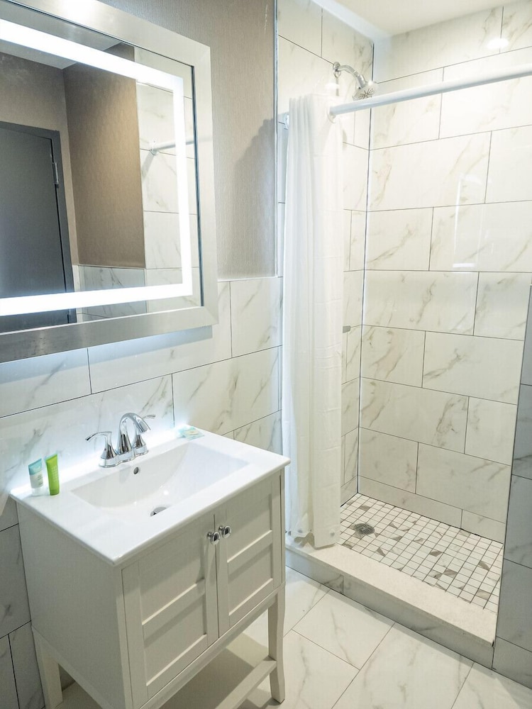 Wheeler Hotel - photo 12