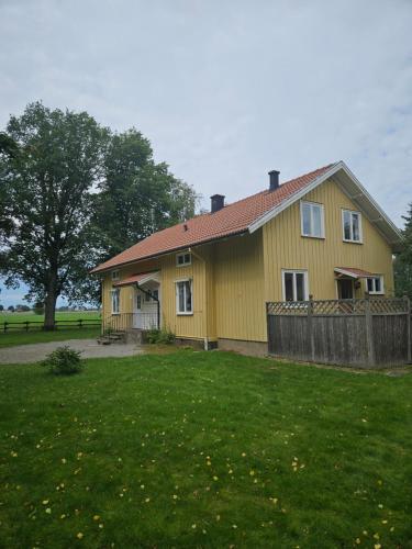 Ornsro Boende Och Stallplatser 20213261 — Skara