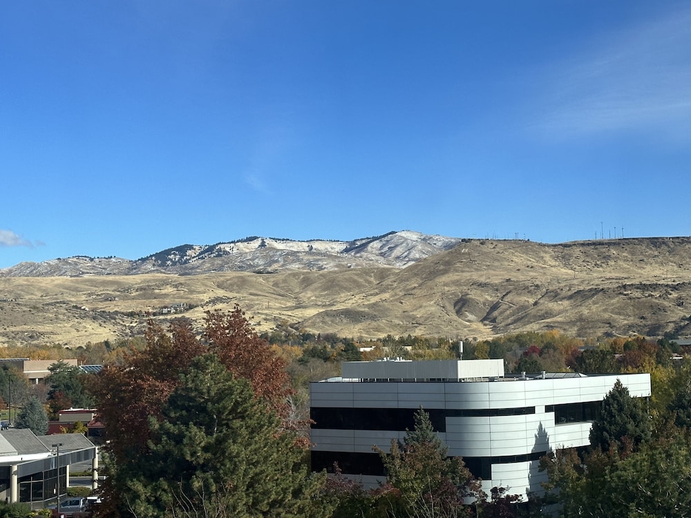 Holiday Inn Express Boise University Area by IHG - photo 90