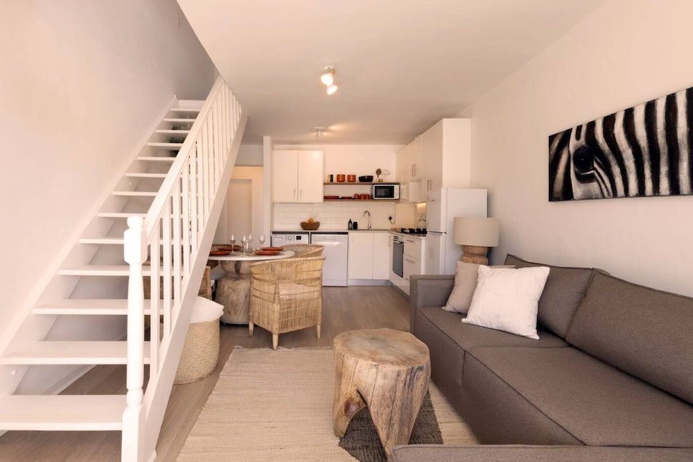 2 Bedroom Apartment Princess Beach Club Houtbay