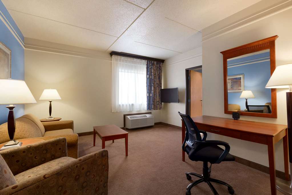 Ramada Inn By Wyndham Doublewood Fargo - photo 16
