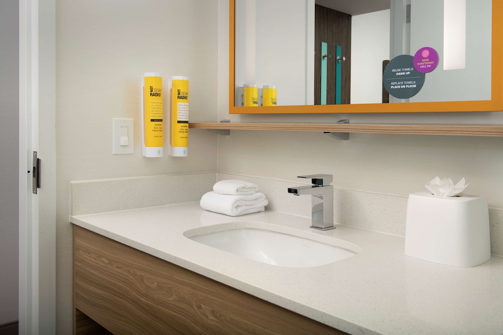 Tru by Hilton Miami West Brickell - photo 16