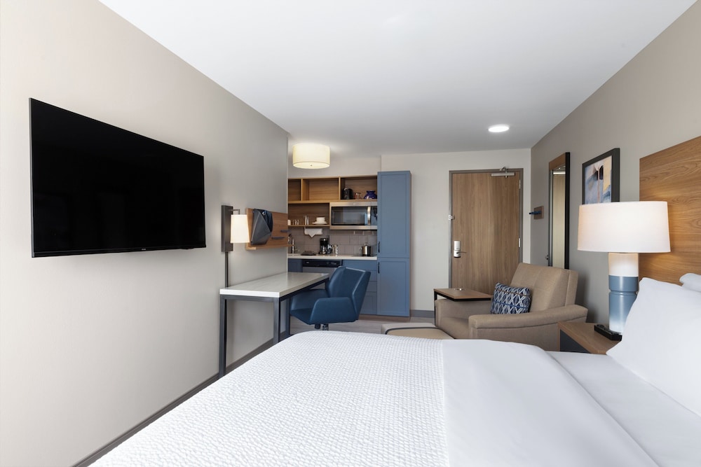 Candlewood Suites Mcpherson by IHG - photo 10