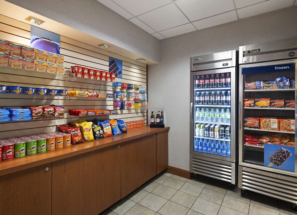 Hampton Inn & Suites Arundel Mills Baltimore - photo 57
