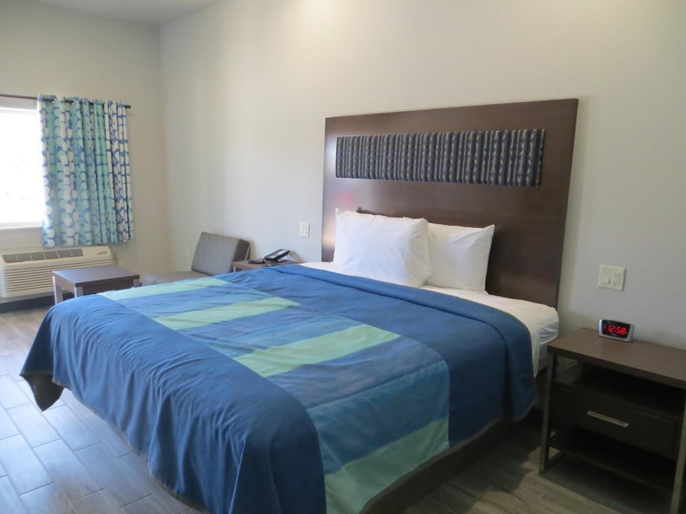 Hotel Blue Woodlands - photo 23